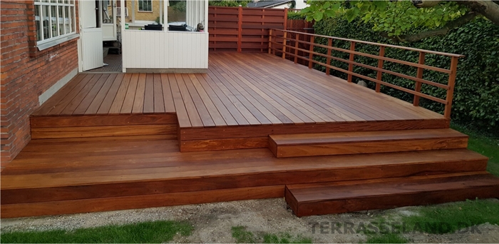 20190820 Cumaru terrasseplanker 21x145mm: 30 stk. 605cm. Plus div. tilbehør