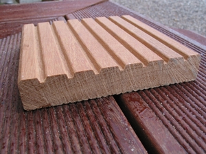 20160418 Bangkirai 25x145mm, Rillet begge sider, 4 stk. 275cm, Til afhentning 
