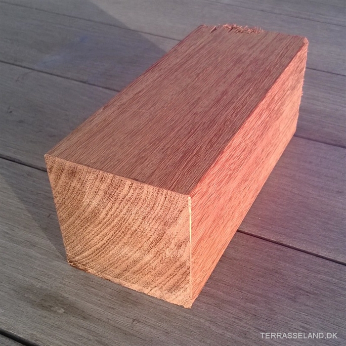 20160629 Cumaru stolpe, 90x90mm, 2 stk. 285cm