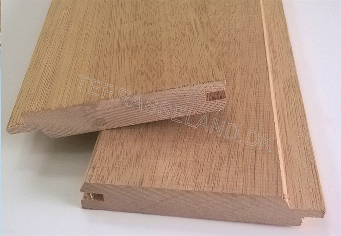 20160108 Beklædningstræ med fer og not, Meranti Mahogni, 80 stk. 275cm 