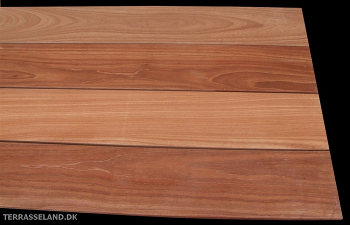 20180712 Red Balau Terrasseplanker 21x145mm, 530.45 meter